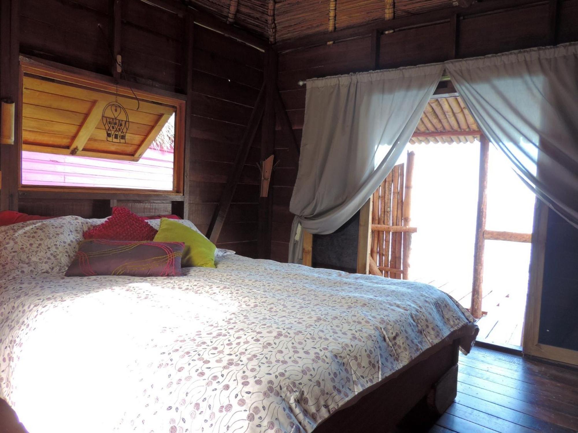 乌拉卡私人岛屿山林小屋 Buena Vista  客房 照片