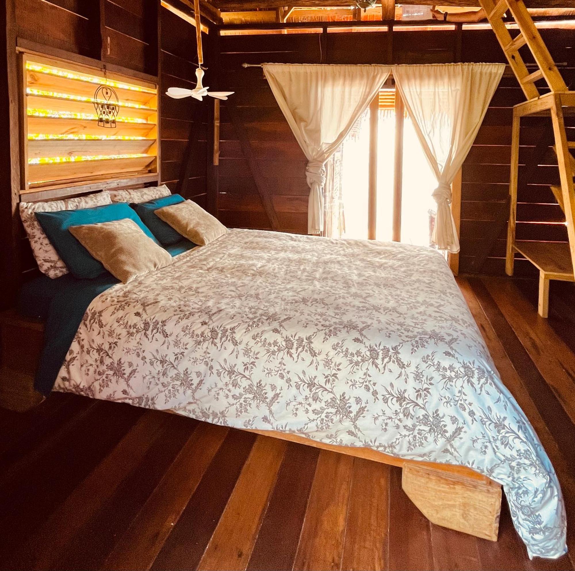 乌拉卡私人岛屿山林小屋 Punta Laurel 外观 照片